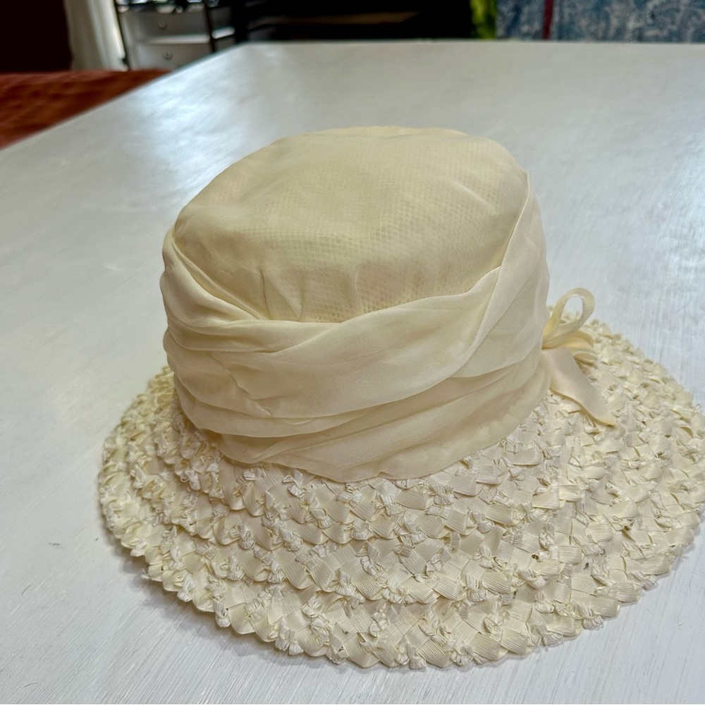 Vintage Ivory Ribbon Brim Church Derby Hat Bow Accent Textured Brim - Picture 6 of 16